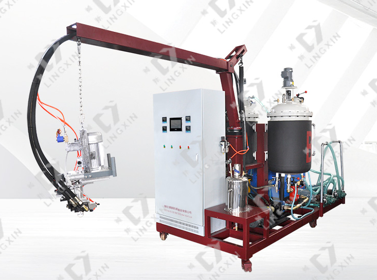 聚氨酯發(fā)泡機(jī) 聚氨酯發(fā)泡機(jī)設(shè)備